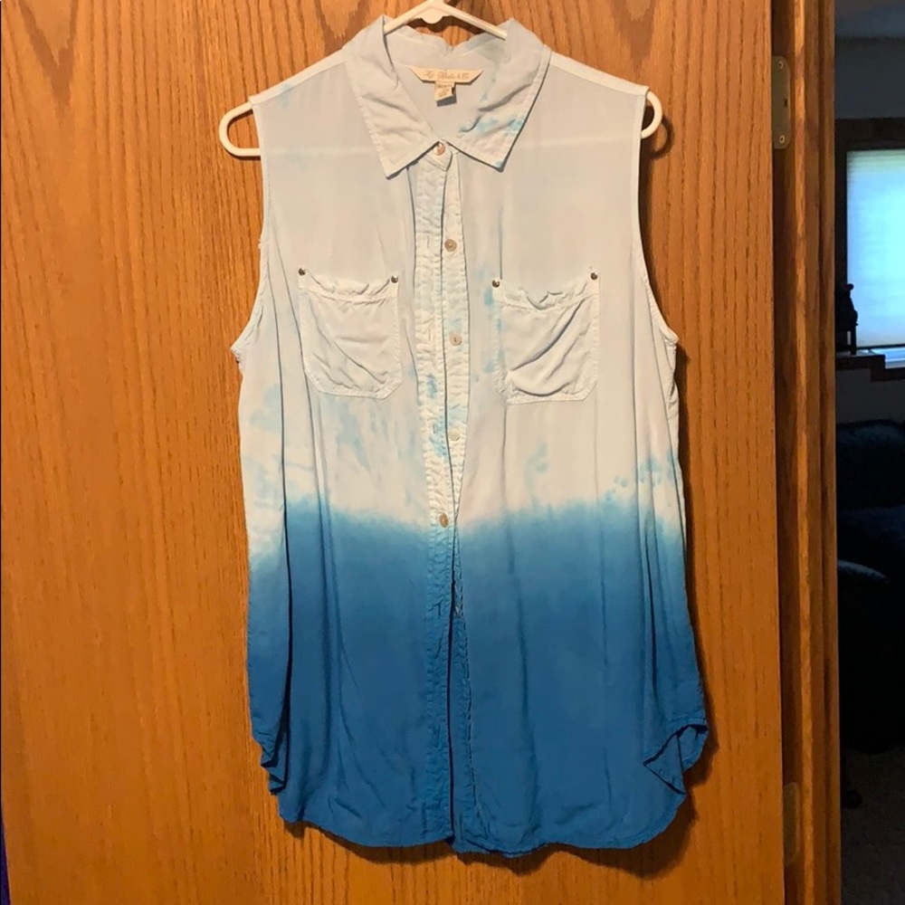 Button-down tank top blouse